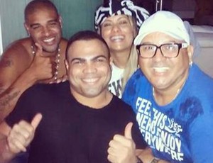 Despedida Adriano com amigos (Foto: Reprodução/ Instagram)