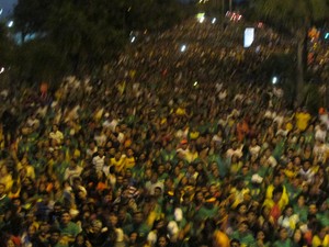 Segundo a Polícia Militar aproximadamente 200 mil pessoas participaram da marcha. (Foto: Ellyo Teixeira/G1)