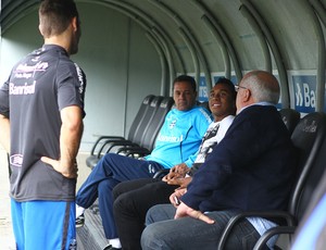 Anderson visita o Grêmio e o Olímpico (Foto: Lucas Uebel/Divulgação, Grêmio)