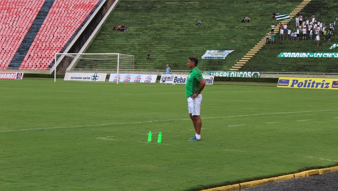 Paulo Cezar Catanoce, treinador Uberlândia Esporte Clube, UEC (Foto: Lucas Papel)