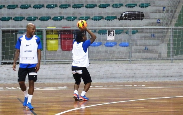 Arouca basquete Santos (Foto: Lincoln Chaves)