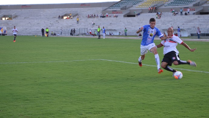 Santa Cruz-PB x Atlético-PB, no Estádio Almeidão, pelo Campeonato Paraibano 2015 (Foto: Renata Stuckert Vasconcellos / GloboEsporte.com) Santa Cruz-PB x Atlético-PB, no Estádio Almeidão, pelo Campeonato Paraibano 2015 (Foto: Renata Stuckert Vasconcellos / GloboEsporte.com)