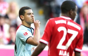 Shawn Parker comemora gol do Mainz contra o Bayern de Munique (Foto: Agência AP)