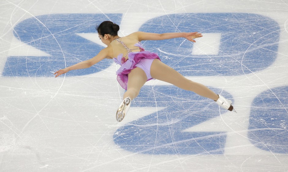 A japonesa Mao Asada, que conquistou a 3ª colocação, realizou salto impressionante