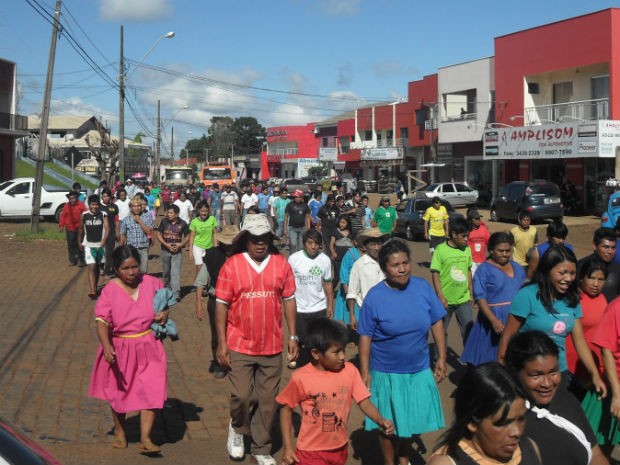 Índios da Aldeia Ivaí protestaram na terça-feira  (Foto: Arquivo pessoal)