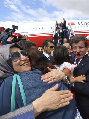 Libertados mais de 40 turcos que eram reféns de jihadistas há meses (Hakan Goktepe/Escritório de Imprensa do Primeiro-Ministro da Turquia/Reuters)