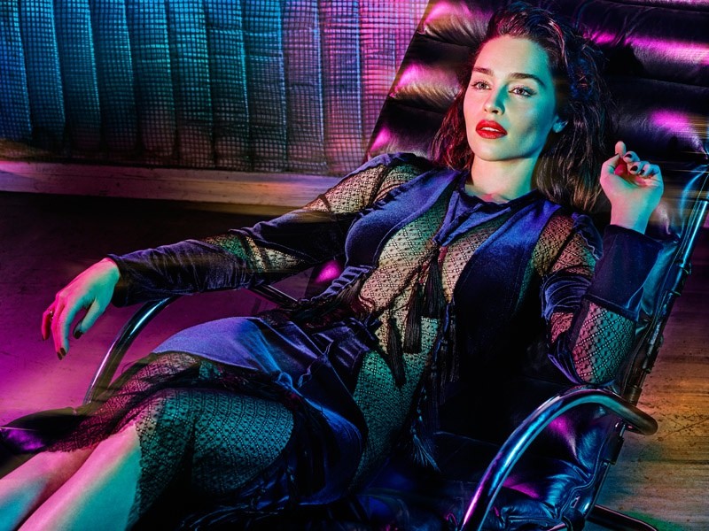 Emilia Clarke Posa Para Revista E Aparece Quase Irreconhecivel Vogue Gente