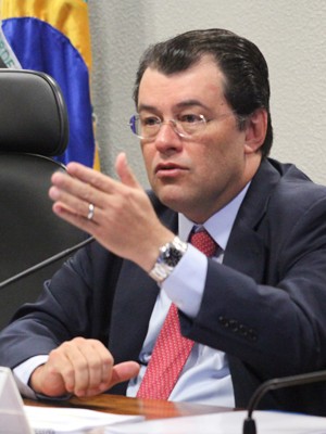 Eduardo Braga fala à Comissão de Infraestrutura do Senado (Foto: André Corrêa/Agência Senado)