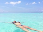 De biquíni, Preta Gil relaxa em praia nas Ilhas Maldivas