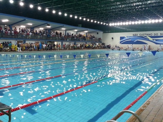 Piscina do Conjunto Aquático Leonardo Sperate, em São Caetano do Sul, durante torneio de natação em 2014 (Foto: Divulgação/Prefeitura de São Caetano do Sul)