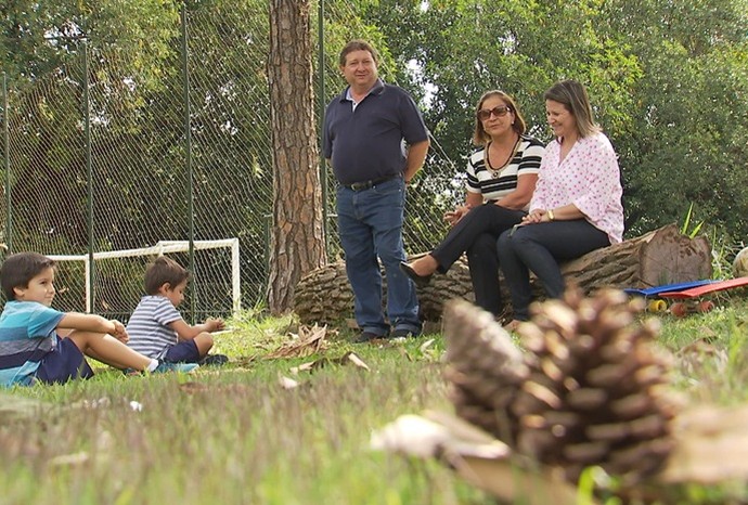 Famílias frequentam juntas os clubes do interior (Foto: De Ponta a Ponta / TV TEM)
