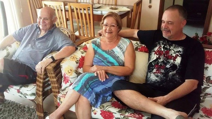 Pepe, a esposa Nélia e o filho Alexandre Macia, o Pepinho (Foto: Cássio Lyra)