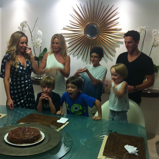 Danielle Winits comemora aniversário com a família (Foto: Instagram/ Reprodução)