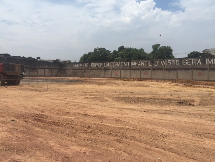 Obras São Januário campo anexo (Foto: Cahê Mota / GloboEsporte.com)