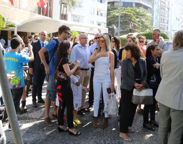 Fernanda Lima e Rodrigo Hilbert com a família (Foto: André Freitas e Henrique Oliveira / AgNews)