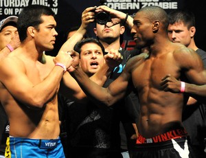 Lyoto Machida e Phil Davis Pesagem UFC RIO 4 (Foto: Andre Durão)
