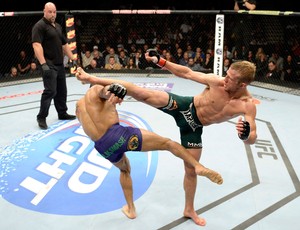 UFC TJ Dillashaw x Mike Easton MMA (Foto: Getty Images)