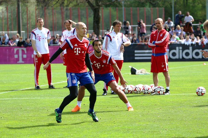 Robben treino Bayern (Foto: Reprodução / Facebook)