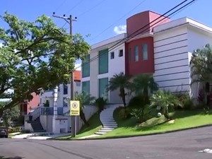 Moradores de condomínio também reclamam de aumento (Foto: Reprodução/TV TEM)