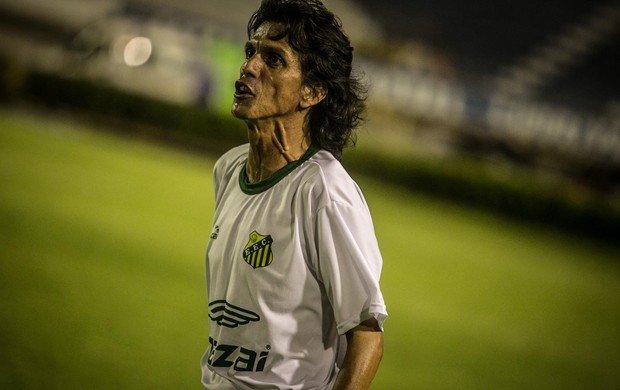 Iedo quer que Estanciano se acostume a ganhar (Foto: Filippe Araújo / ADC)