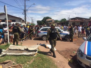Agente penitenciário é morto a tiros no bairro Livramento em Santarém (Foto: Dominique Cavaleiro/G1)