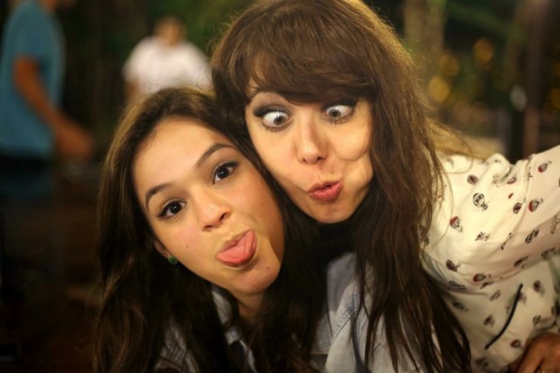 Bruna Marquezine e Simone Soares (Foto: Divulgação/Divulgação) Bruna Marquezine e Simone Soares (Foto: Divulgação/Divulgação)