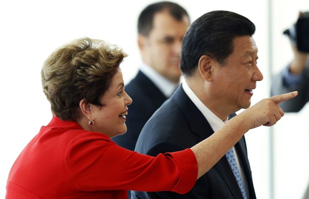 Dilma com Xi Jinping durante encontro no Palácio do Planalto (Foto: Ueslei Marcelino / Reuters)