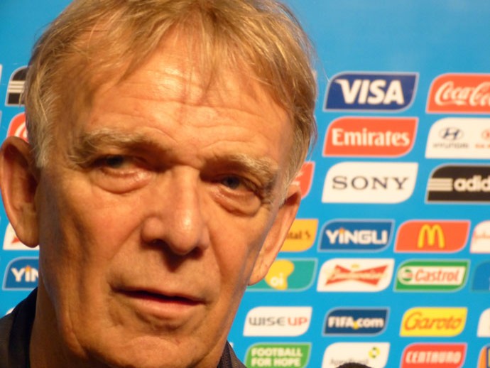 Volker Finke, Cameroon coach, seminar FIFA World Cup (Photo: Vicente Silk) Volker Finke, Cameroon coach, seminar FIFA World Cup (Photo: Vicente Silk)