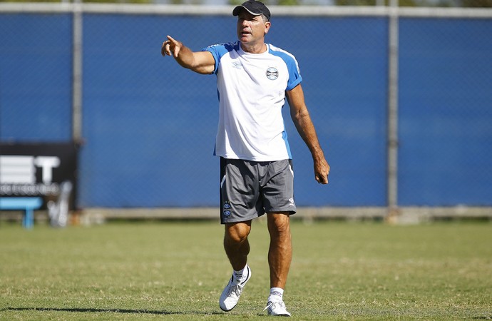 Renato treino do Grêmio (Foto: Lucas Uebel/Divulgação Grêmio)