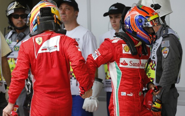 Fernando Alonso e Felipe Massa Fórmula 1 Interlagos (Foto: AP)