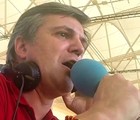Radialista de Portugal narra partidas com música adaptada (Reprodução/Fantástico)