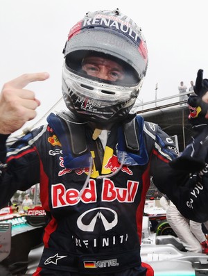 Sebastian Vettel comemora título no GP do Brasil, em Interlagos (Foto: Getty Images)