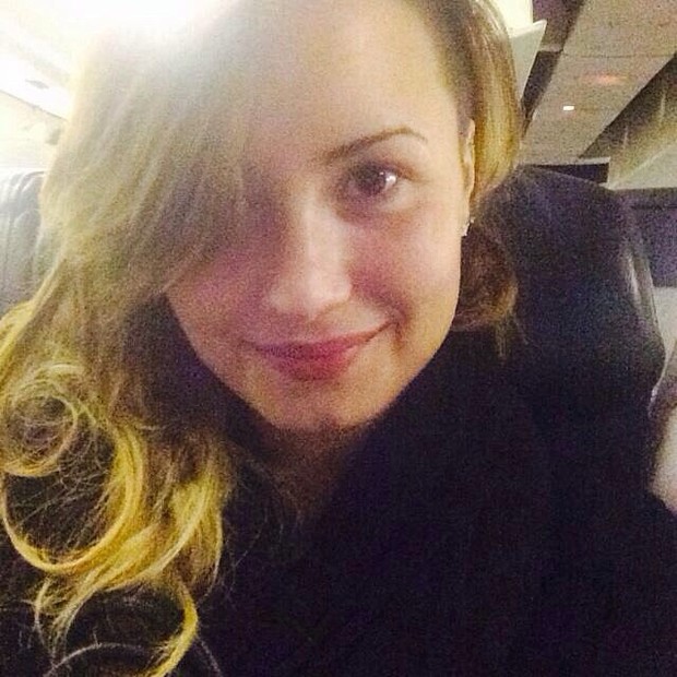 Demi Lovato no avião (Foto: Reprodução/Instagram)