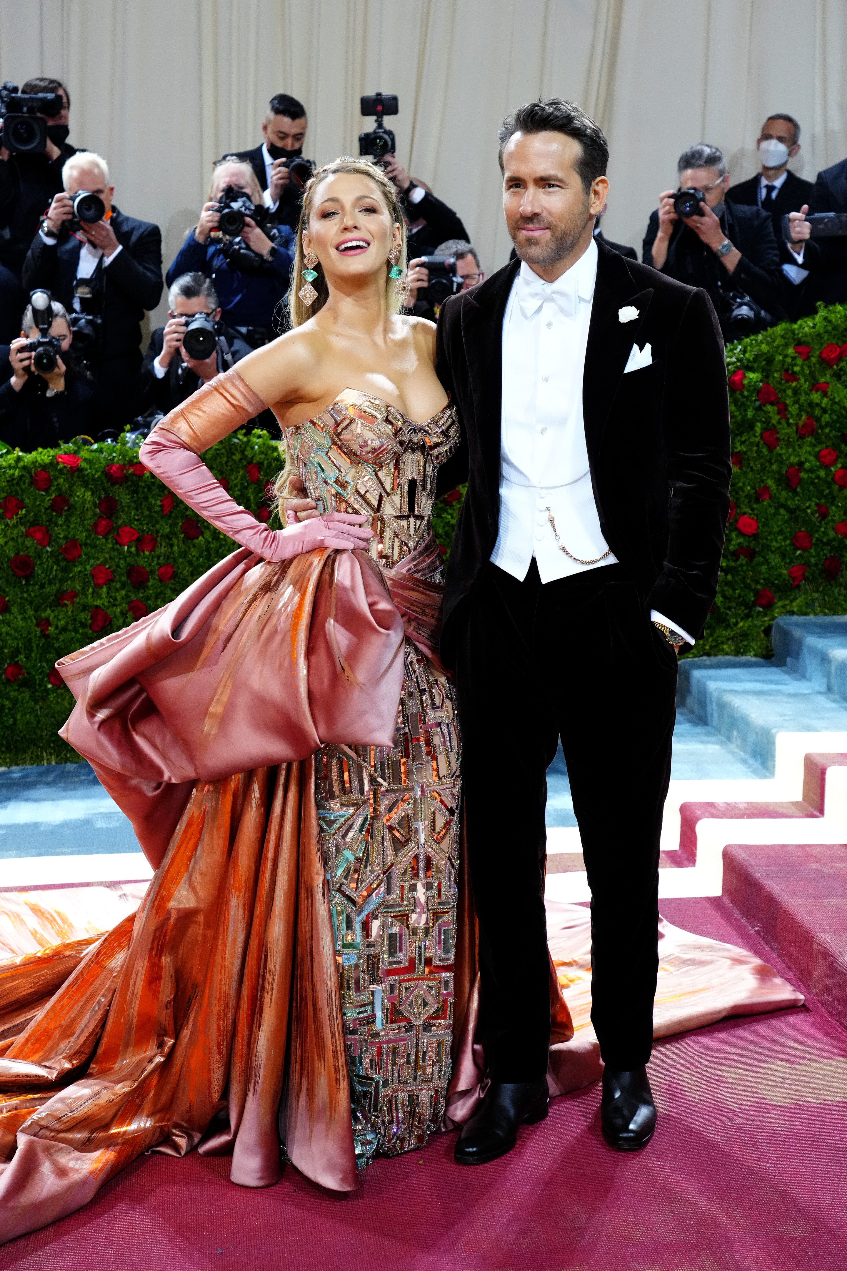 NEW YORK, NEW YORK - MAY 02: (L-R) Blake Lively and Ryan Reynolds attend The 2022 Met Gala Celebrating "In America: An Anthology of Fashion" at The Metropolitan Museum of Art on May 02, 2022 in New York City. (Photo by Jeff Kravitz/FilmMagic) (Foto: FilmMagic)