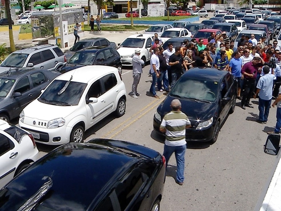 Protesto de motoristas do Uber em Natal (Foto: Reprodução/Inter TV Cabugi)