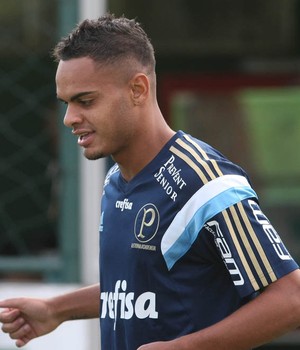 Com garotos da base, Palmeiras relaciona 23 jogadores contra a Ponte