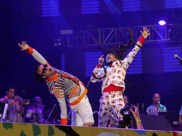 Cannibal e o Maestro Forró (Foto: Marlon Costa/Pernambuco Press)