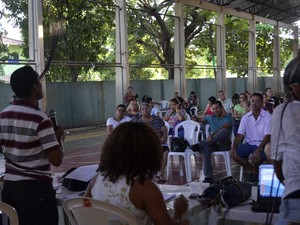 Reunião de sindicalizados do Sinsepeap (Foto: Graziela Miranda/G1)