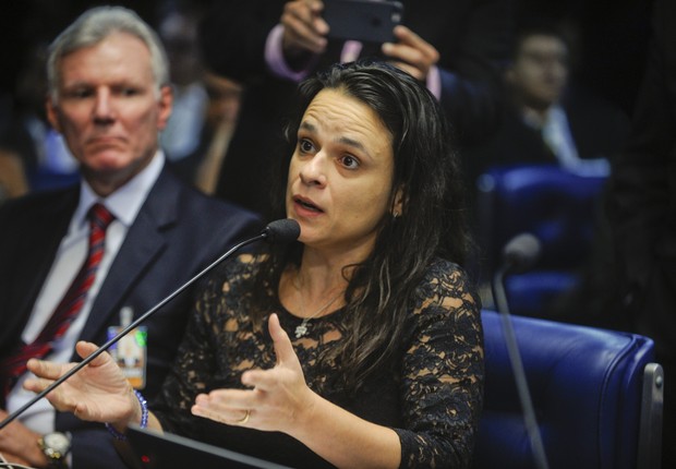 A jurista Janaína Paschoal em sessão de julgamento do impeachment no Senado (Foto: Moreira Mariz/Agência Senado)