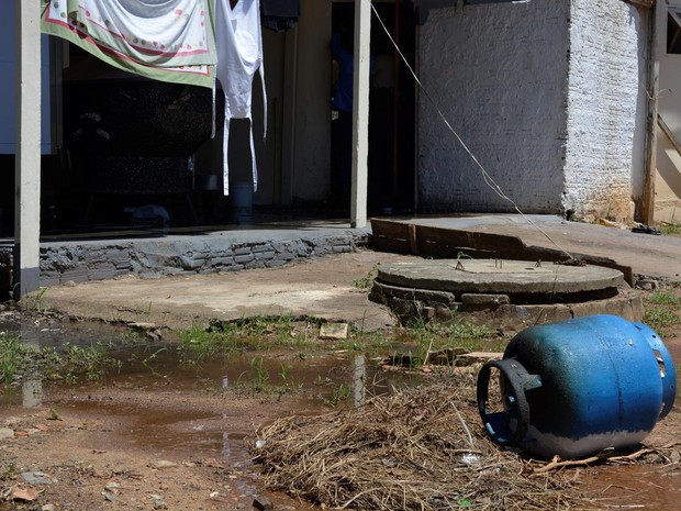 Botijão de gás que causou a explosão em cozinha (Foto: Jeferson Carlos/ G1)