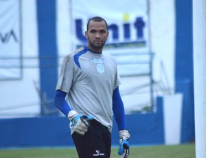 Everson, goleiro do Confiança (Foto: Felipe Martins/GloboEsporte.com)