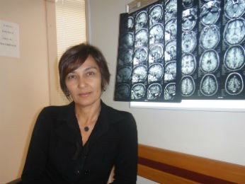 A médica Viviane Zetola é a coordenadora da pesquisa no HC (Foto: Bibiana Dionísio/ G1 PR)