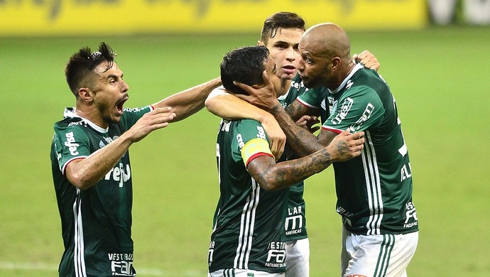 Palmeiras bate o São Bernardo e alivia pressão sobre Eduardo Baptista