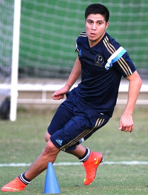 Fã de R9, Cristaldo aprova Ronaldinho Gaúcho, oferecido ao Palmeiras