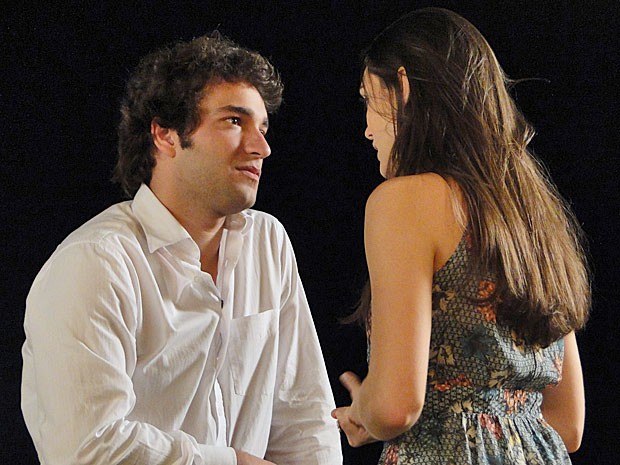 Será que vai dar namoro? (Foto: Cheias de Charme / TV Globo)