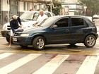 Batida envolvendo dois carros complica trânsito em Resende, RJ