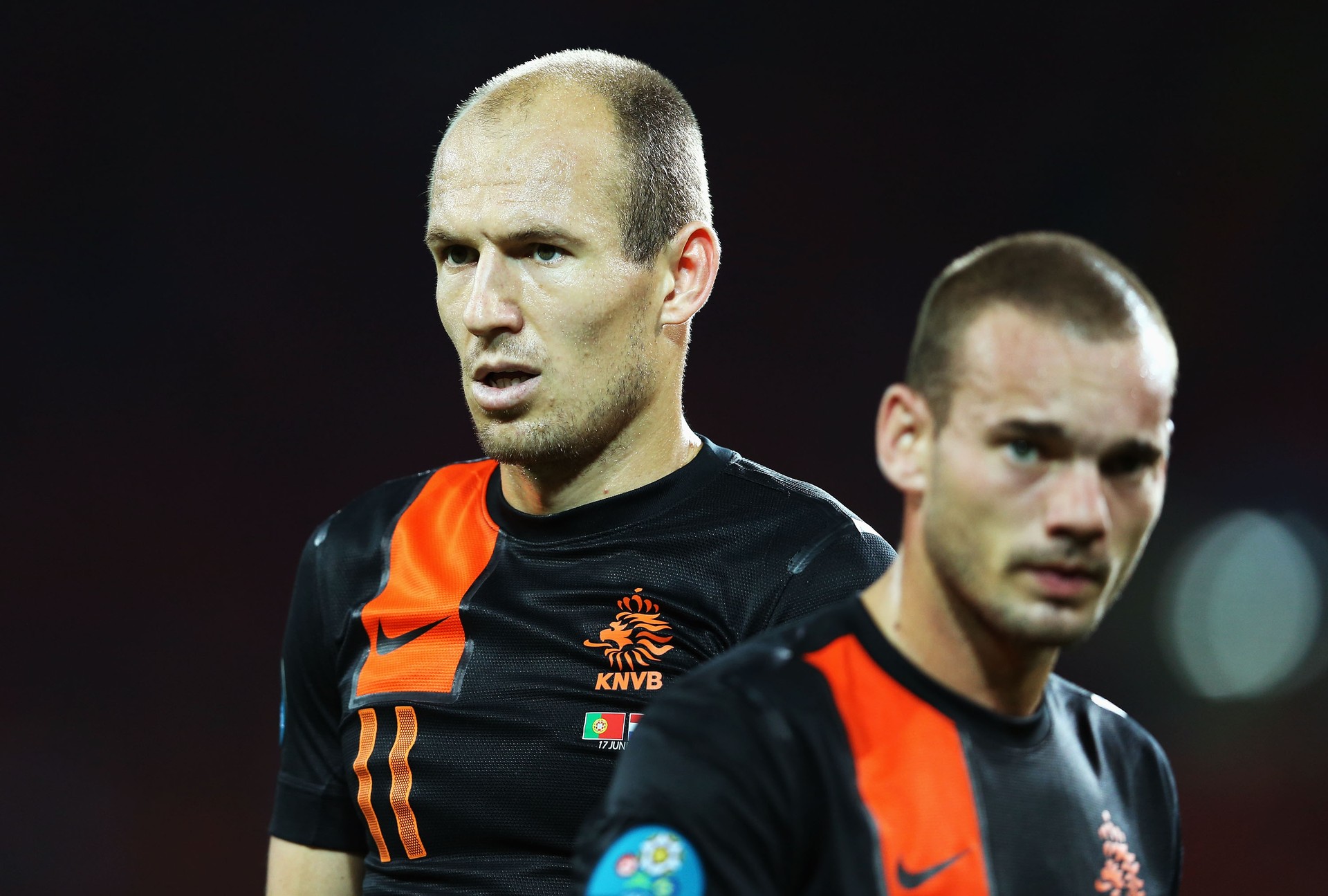Robben e Sneijder em campo pela seleção holandesa (Foto: Getty Images)