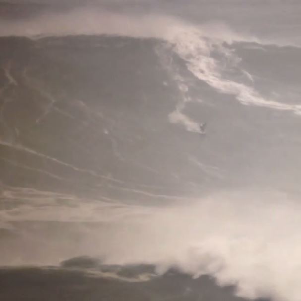 pedro scooby onda gigante nazaré portugal surfe (Foto: Reprodução Instagram)