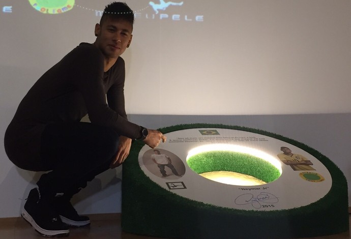 Neymar museu Pelé (Foto: Renato Cury)