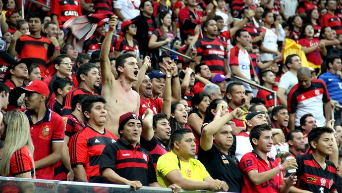 Flamengo foi o time que mais levou torcida à Arena da Amazônia (Foto: Adeilson Albuquerque)